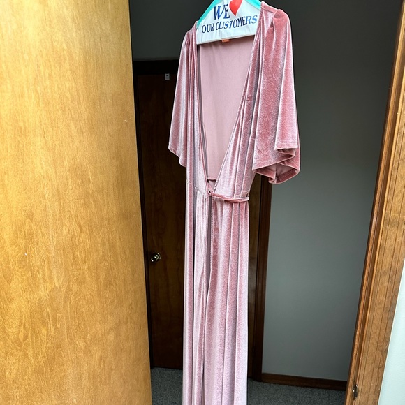Meghan Velvet wrap maxi dress Baltic born pink - Picture 5 of 9